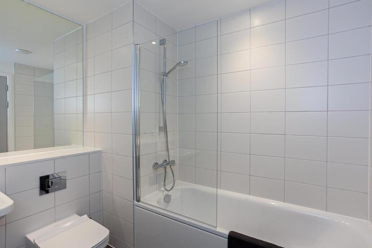 Spacious 2 Bed Apartment In Central Manchester Exterior photo