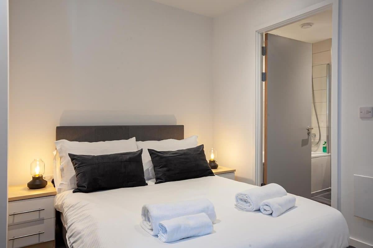 Spacious 2 Bed Apartment In Central Manchester Exterior photo