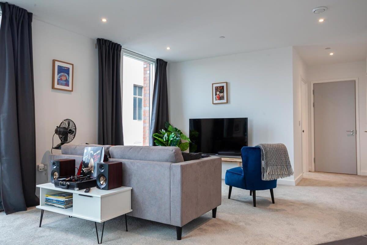 Spacious 2 Bed Apartment In Central Manchester Exterior photo